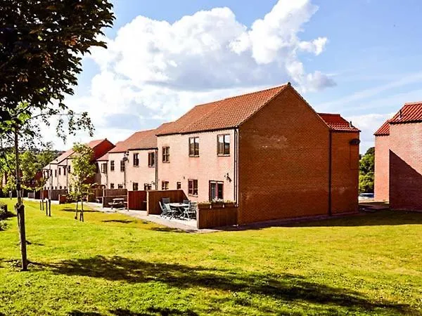 וויטבי Berry Banks Cottage